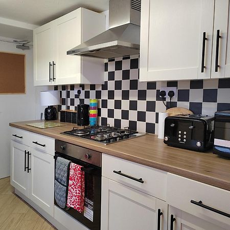 Granville 5Br Townhouse - Ideal For Groups, Families Or Contractors By Suitely Cheltenham Zewnętrze zdjęcie