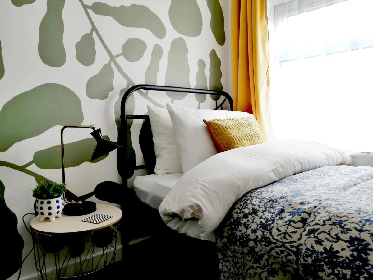 Granville 5Br Townhouse - Ideal For Groups, Families Or Contractors By Suitely Cheltenham Zewnętrze zdjęcie
